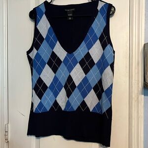 New York & Company size XLarge shades of blue oxford sleeveless sweater. LIKENEW